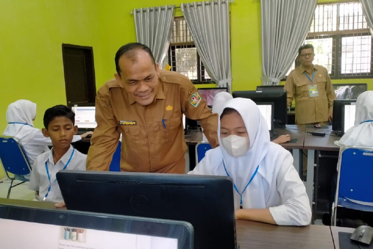 SMP Bahari Cilacap: Menyusun Masa Depan dengan Pelatihan Berbasis Komunitas